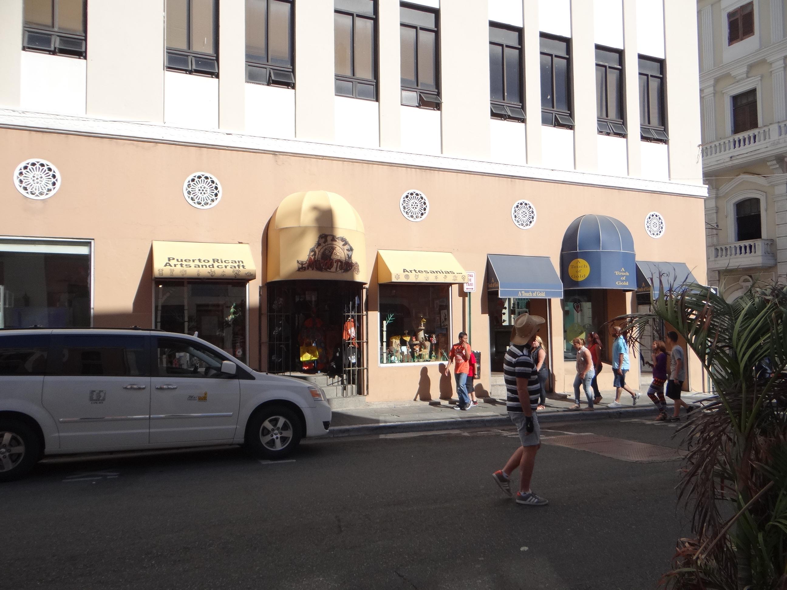 Calle de Rafael Cordero - Antiguo Edificio Klein - San Juan (Viejo San Juan) - 2015 00004